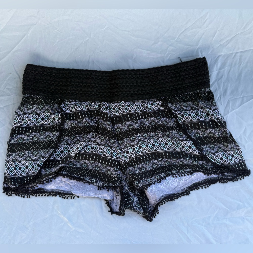 No Boundaries Black and White Patterned Lace Panties